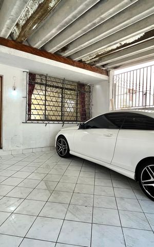 Casa à venda com 150m², 3 quartos e 2 vagasGaragem