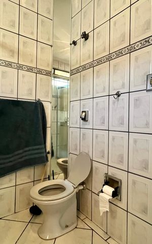 Casa à venda com 150m², 3 quartos e 2 vagasBanheiro