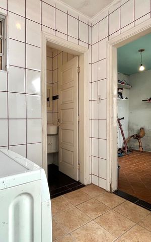 Casa à venda com 150m², 3 quartos e 2 vagasÁrea de Serviço