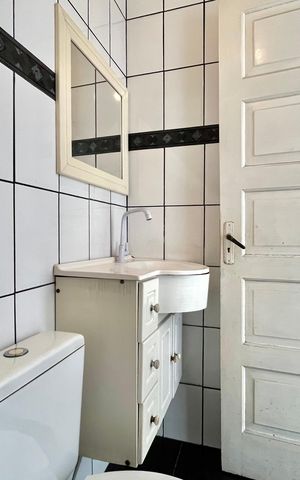Casa à venda com 150m², 3 quartos e 2 vagasBanheiro de serviço