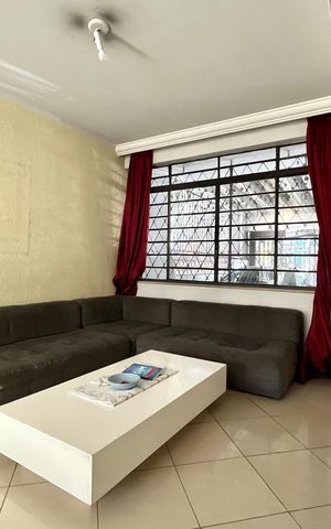 Casa à venda com 150m², 3 quartos e 2 vagasSala