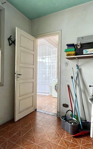 Casa à venda com 150m², 3 quartos e 2 vagasQuarto de Serviço