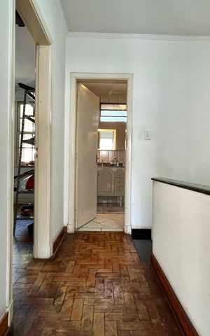 Casa à venda com 150m², 3 quartos e 2 vagasCorredor