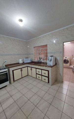 Casa à venda com 161m², 3 quartos e 2 vagas