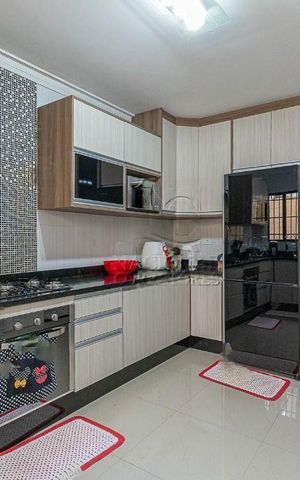 Casa à venda com 210m², 3 quartos e 4 vagas