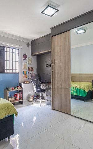 Casa à venda com 210m², 3 quartos e 4 vagas