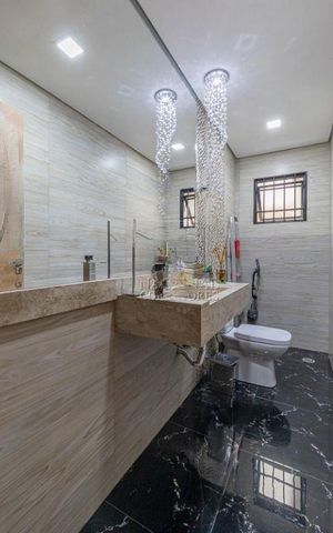 Casa à venda com 210m², 3 quartos e 4 vagas