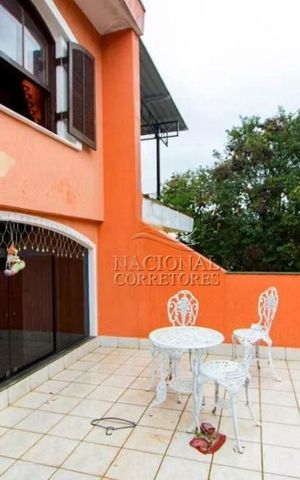Casa à venda com 200m², 3 quartos e 5 vagas
