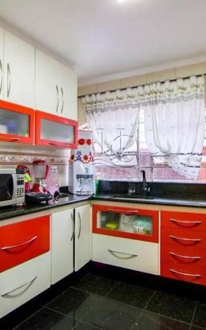 Casa à venda com 200m², 3 quartos e 5 vagas
