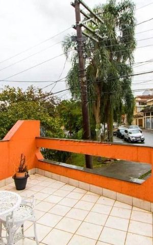 Casa à venda com 200m², 3 quartos e 5 vagas