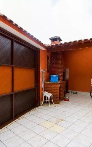 Casa à venda com 200m², 3 quartos e 5 vagas