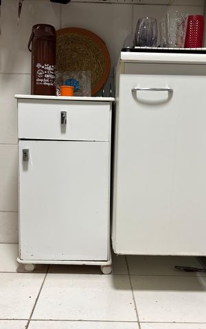 Apartamento para alugar com 300m², 2 quartos e 1 vaga Apartamento para alugar com 300m², 2 quartos e 1 vagaCozinha - Armários