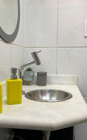 Apartamento para alugar com 300m², 2 quartos e 1 vaga Apartamento para alugar com 300m², 2 quartos e 1 vagaBanheiro Corredor