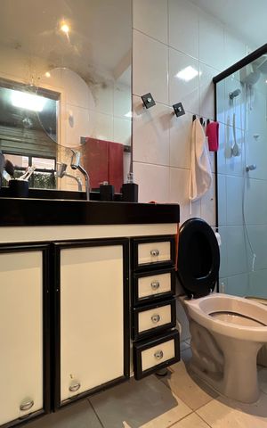 Apartamento para alugar com 300m², 2 quartos e 1 vaga Apartamento para alugar com 300m², 2 quartos e 1 vagaBanheiro da Suíte 1