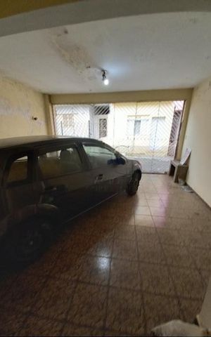Casa à venda com 137m², 2 quartos e 2 vagas