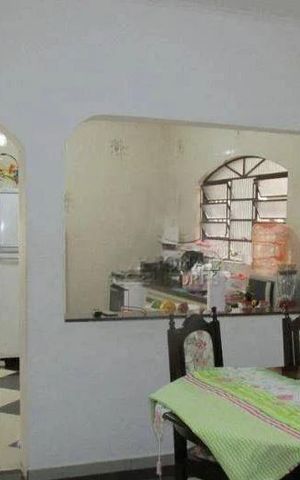 Casa à venda com 173m², 3 quartos e 2 vagas