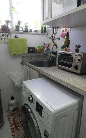 Apartamento à venda com 52m², 2 quartos e sem vagaCozinha e Área de Serviço
