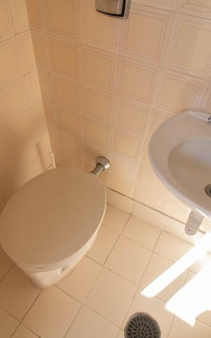 Apartamento para alugar com 62m², 2 quartos e 1 vaga Apartamento para alugar com 62m², 2 quartos e 1 vagaBANHEIRO DA ÁREA DE SERVIÇO