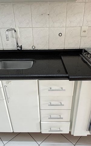 Apartamento para alugar com 76m², 2 quartos e 2 vagasCozinha