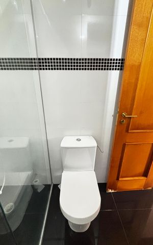 Apartamento para alugar com 76m², 2 quartos e 2 vagasBanheiro