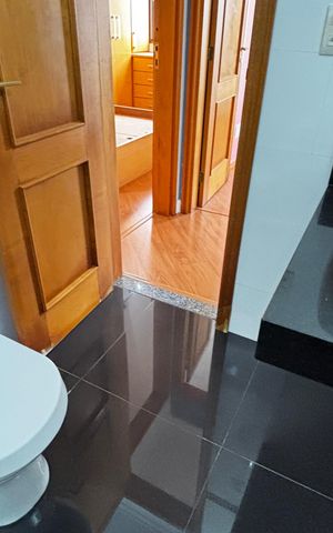 Apartamento para alugar com 76m², 2 quartos e 2 vagasBanheiro