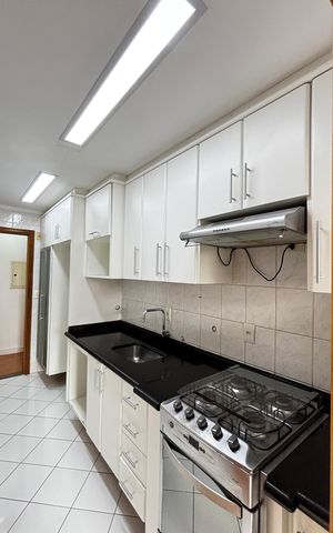 Apartamento para alugar com 76m², 2 quartos e 2 vagasCozinha
