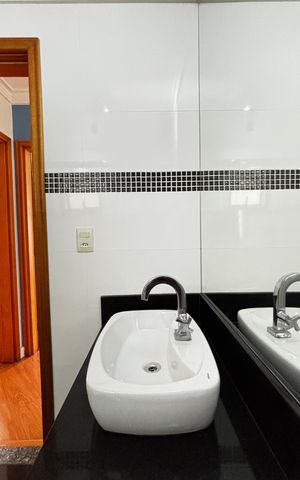 Apartamento para alugar com 76m², 2 quartos e 2 vagasBanheiro