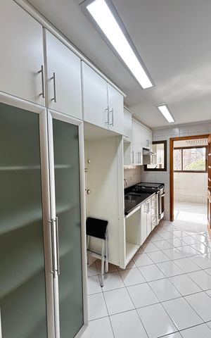 Apartamento para alugar com 76m², 2 quartos e 2 vagasCozinha