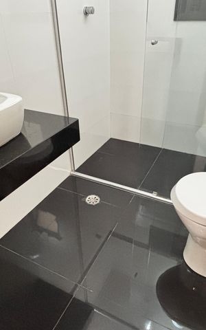 Apartamento para alugar com 76m², 2 quartos e 2 vagasBanheiro