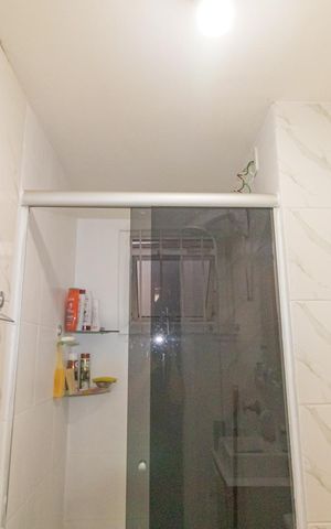 Apartamento à venda com 43m², 2 quartos e 1 vaga Apartamento à venda com 43m², 2 quartos e 1 vagaBanheiro