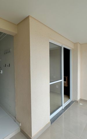 Apartamento para alugar com 69m², 2 quartos e 1 vaga Apartamento para alugar com 69m², 2 quartos e 1 vagaVaranda