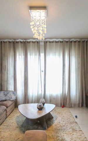 Casa à venda com 174m², 3 quartos e 4 vagas
