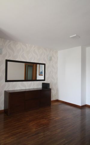 Apartamento para alugar com 131m², 3 quartos e 2 vagasSala