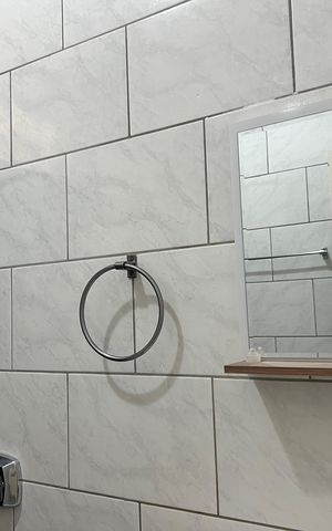 Apartamento para alugar com 63m², 3 quartos e sem vagaBanheiro Corredor - detalhes