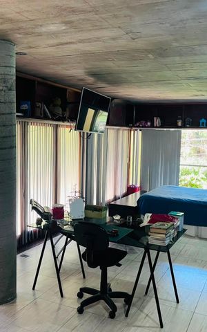 Casa à venda com 440m², 4 quartos e 2 vagas Casa à venda com 440m², 4 quartos e 2 vagasQuarto