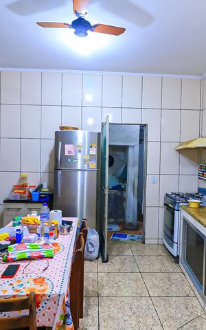 Casa à venda com 214m², 2 quartos e 1 vaga Casa à venda com 214m², 2 quartos e 1 vagaCozinha
