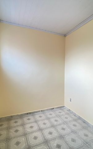 Casa à venda com 72m², 4 quartos e sem vaga