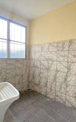 Casa à venda com 72m², 4 quartos e sem vaga