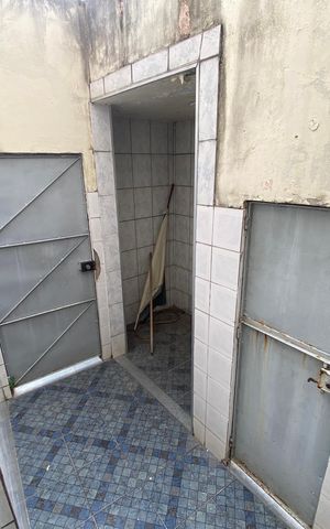Casa à venda com 72m², 4 quartos e sem vaga
