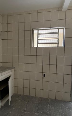 Casa à venda com 72m², 4 quartos e sem vaga