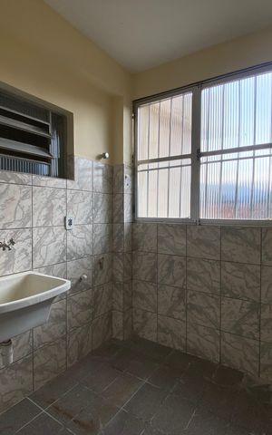 Casa à venda com 72m², 4 quartos e sem vaga
