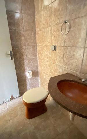 Casa à venda com 72m², 4 quartos e sem vaga
