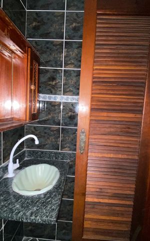 Casa à venda com 72m², 4 quartos e sem vaga