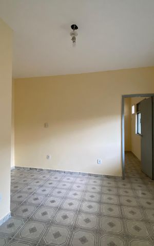 Casa à venda com 72m², 4 quartos e sem vaga