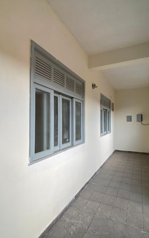 Casa à venda com 72m², 4 quartos e sem vaga