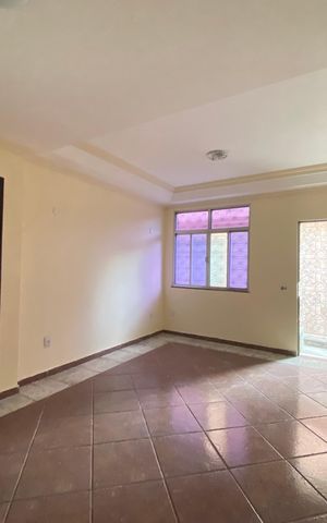 Casa à venda com 72m², 4 quartos e sem vaga