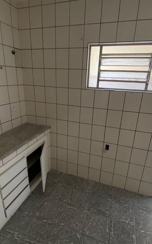 Casa à venda com 72m², 4 quartos e sem vaga