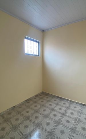 Casa à venda com 72m², 4 quartos e sem vaga
