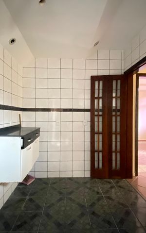 Casa à venda com 72m², 4 quartos e sem vaga