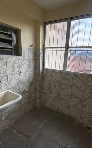 Casa à venda com 72m², 4 quartos e sem vaga